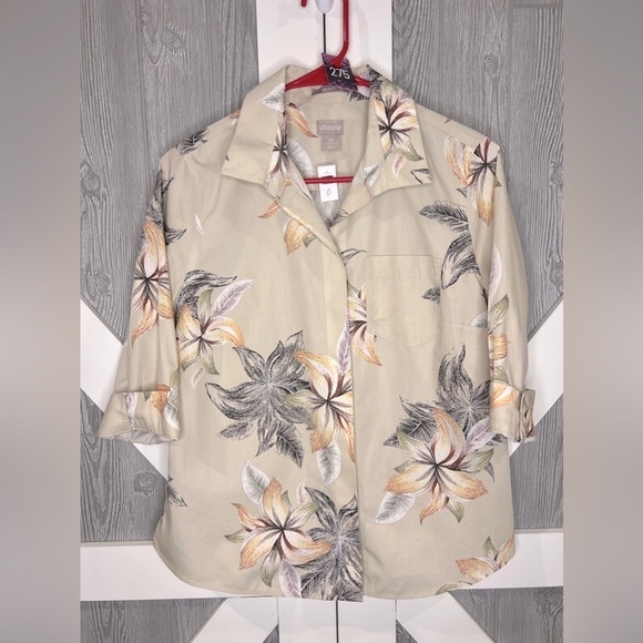 275. CHICOāS Tropical Inspired Button Down Shirt 0P - Picture 1 of 8